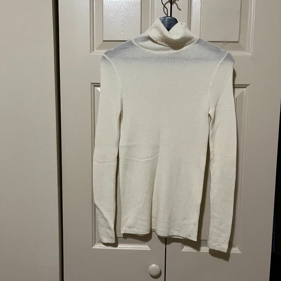 Uniqlo Women Extra Fine Merino Ribbed Turtleneck Sweater Size M - Picture 2 of 3
